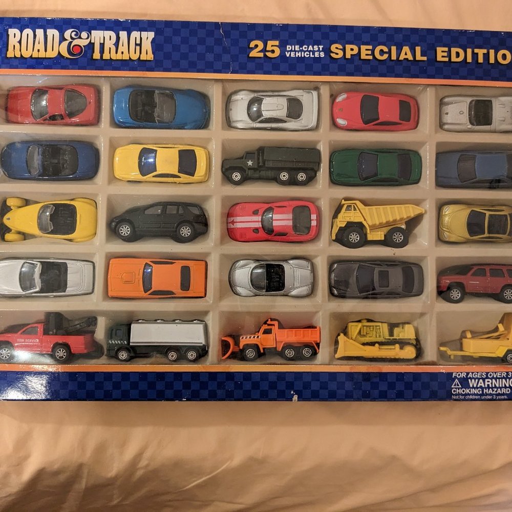 25 Die Cast Vehicles Road & Track 1998